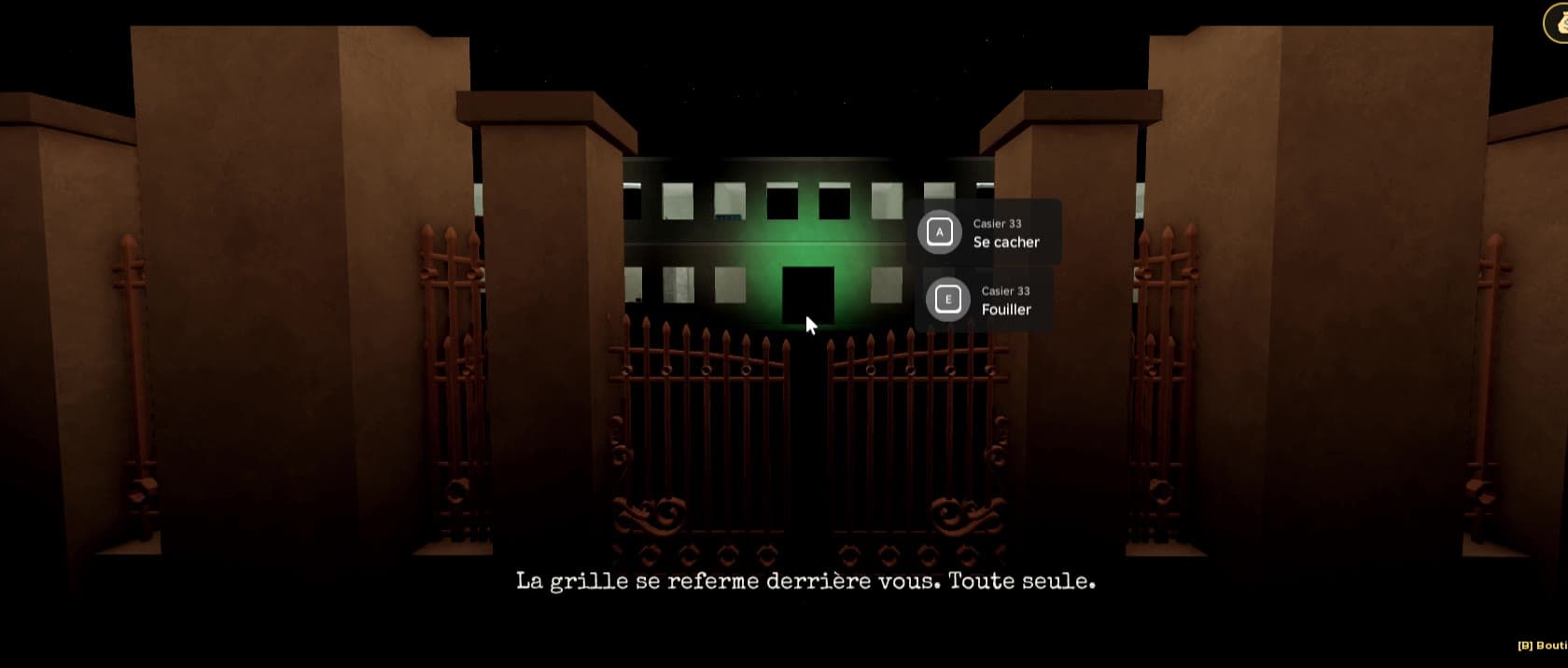 La grille d’entrée du lycée, la nuit